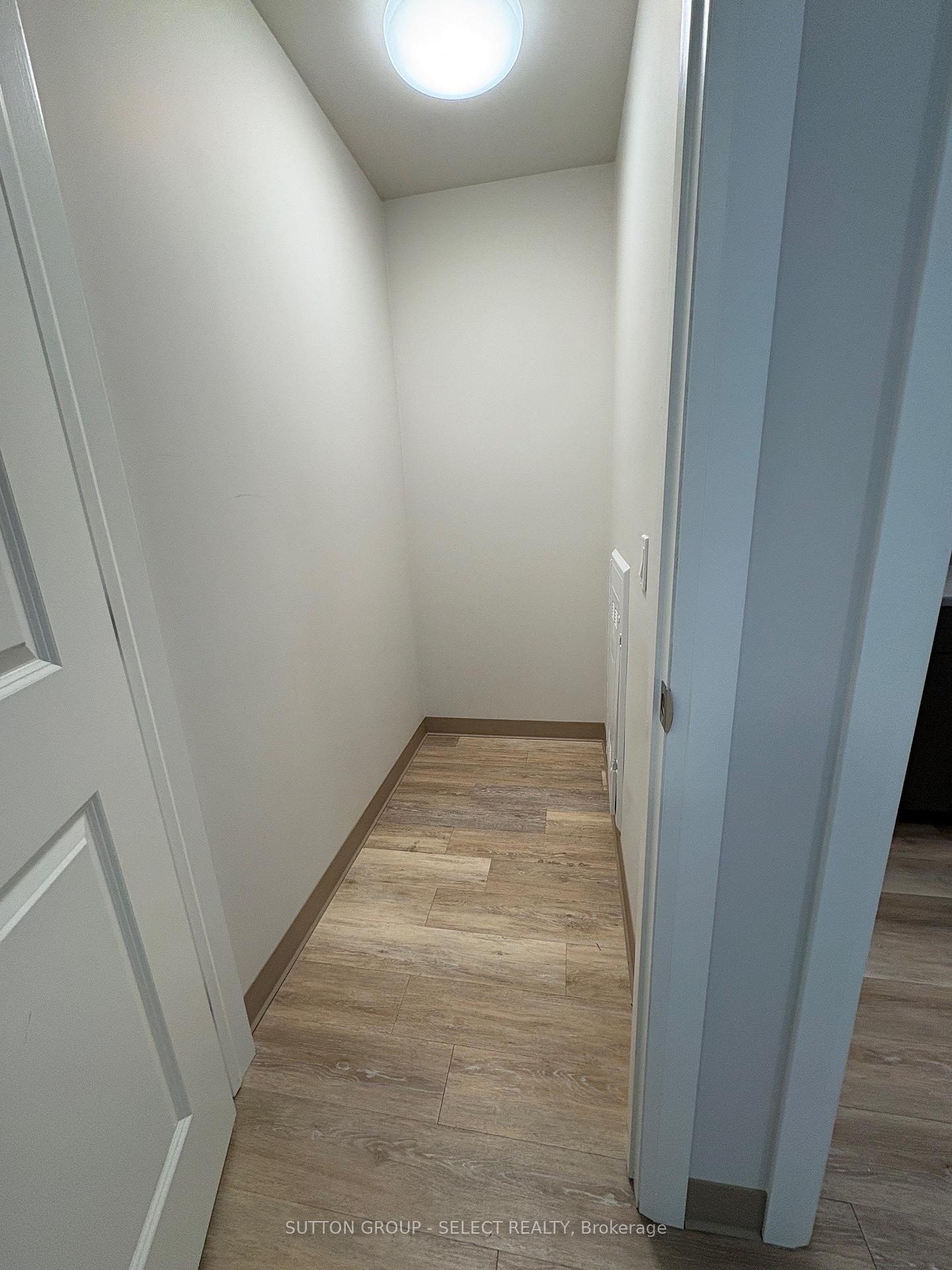 Photo 16 of Unit 810, 99 Pond Mills Road, London, South J — HOMEH