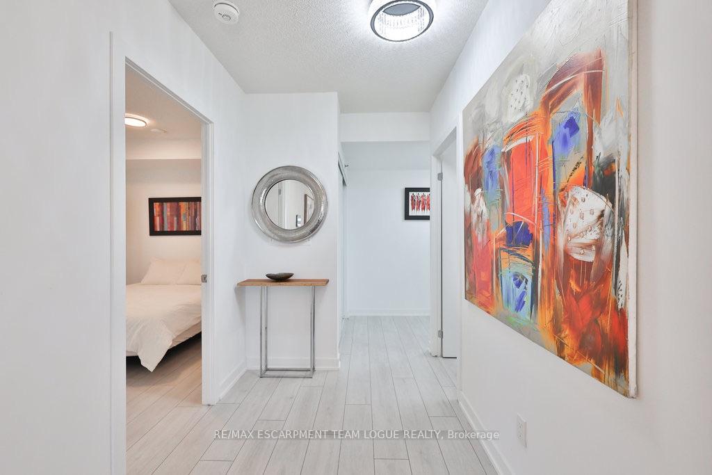 Photo 9 of Unit A208, 3210 Dakota Common, Burlington, Alton — HOMEH