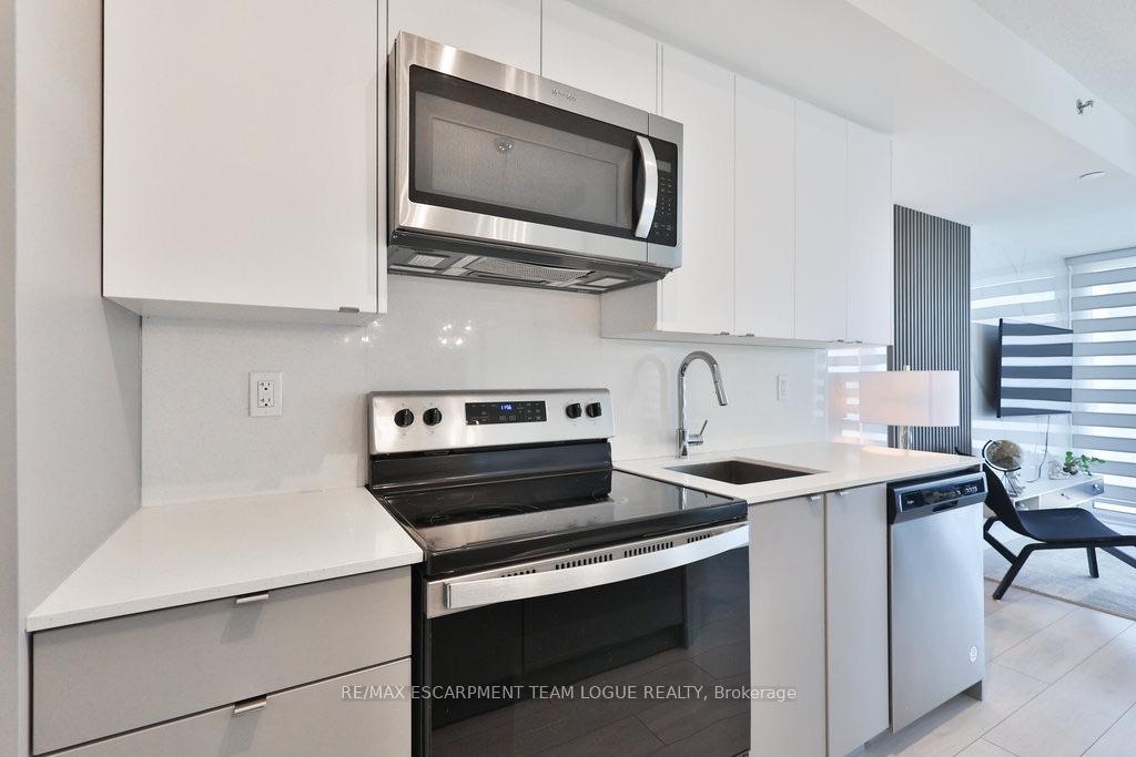 Photo 11 of Unit A208, 3210 Dakota Common, Burlington, Alton — HOMEH