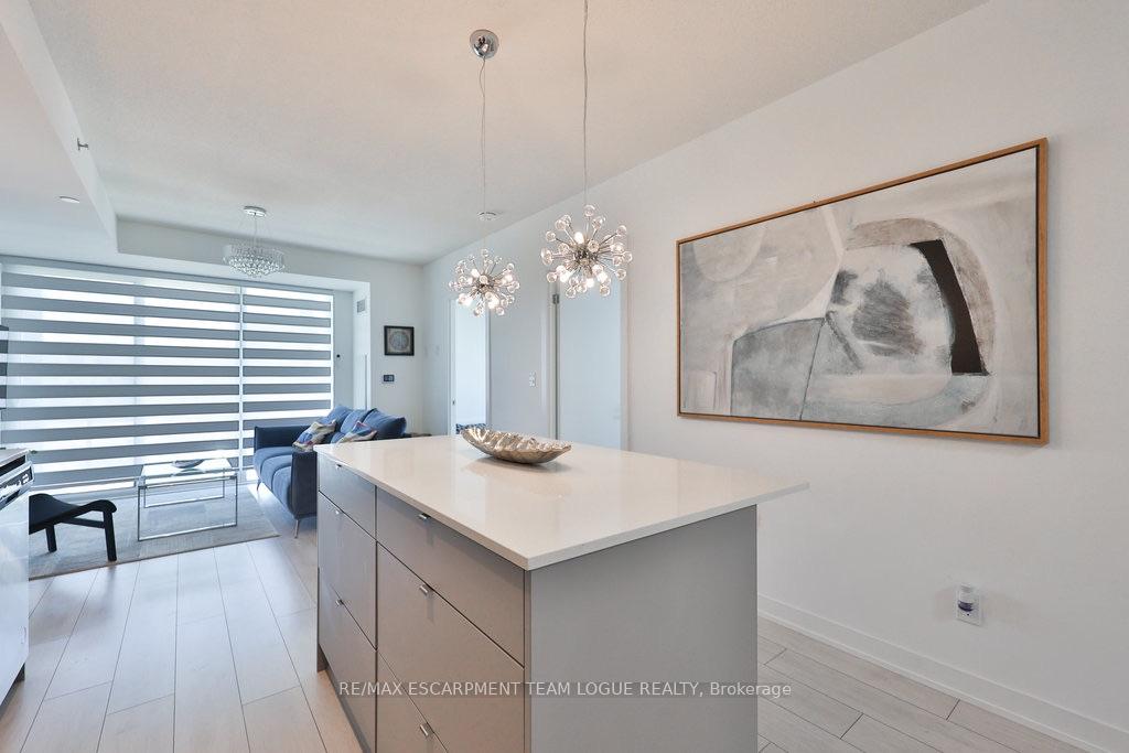 Photo 12 of Unit A208, 3210 Dakota Common, Burlington, Alton — HOMEH