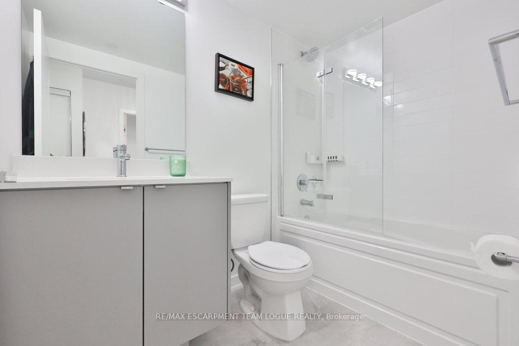 Photo 18 of Unit A208, 3210 Dakota Common, Burlington, Alton — HOMEH
