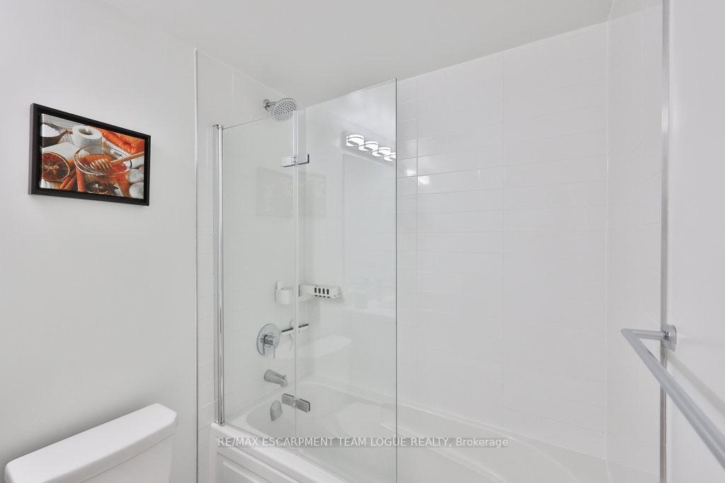 Photo 19 of Unit A208, 3210 Dakota Common, Burlington, Alton — HOMEH