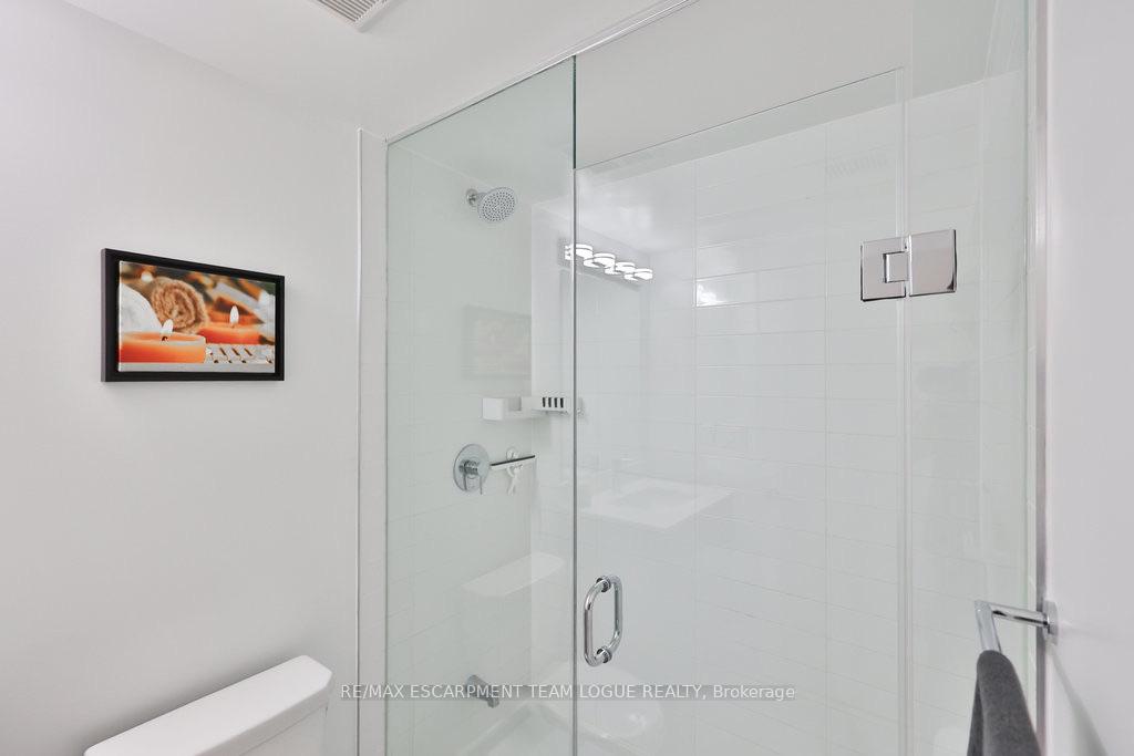 Photo 24 of Unit A208, 3210 Dakota Common, Burlington, Alton — HOMEH