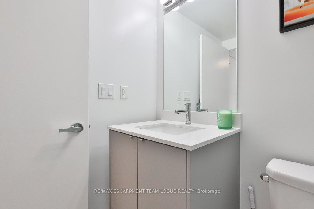 Photo 25 of Unit A208, 3210 Dakota Common, Burlington, Alton — HOMEH