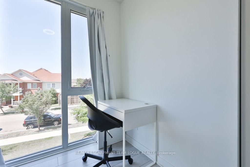 Photo 32 of Unit A208, 3210 Dakota Common, Burlington, Alton — HOMEH