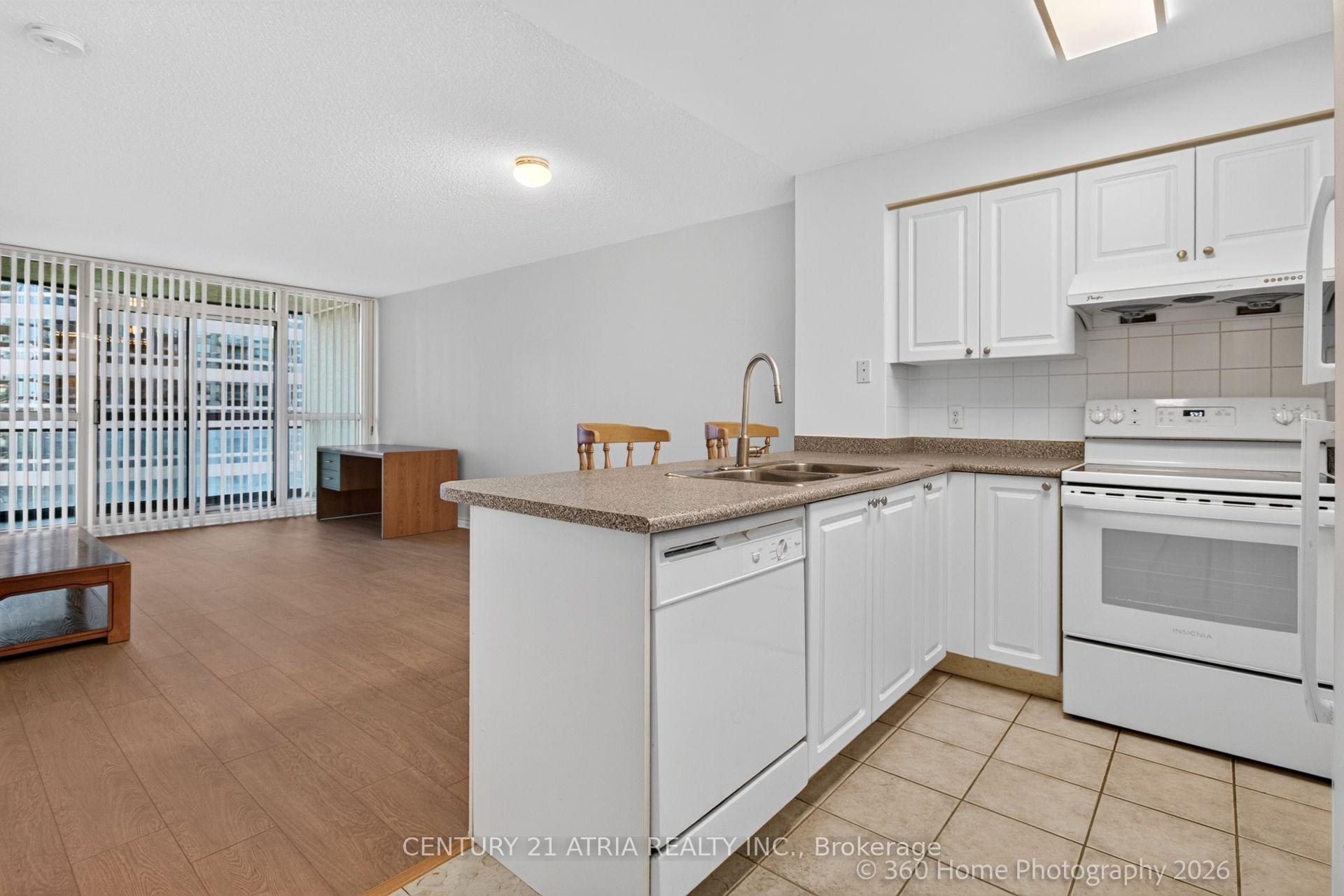 Photo 4 of Unit 1115, 18 parkview Avenue, North York, Willowdale East — HOMEH