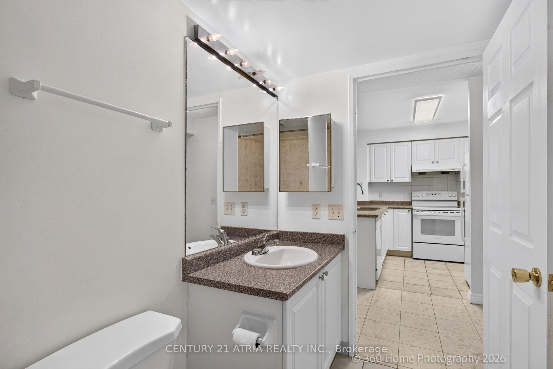 Photo 9 of Unit 1115, 18 parkview Avenue, North York, Willowdale East — HOMEH