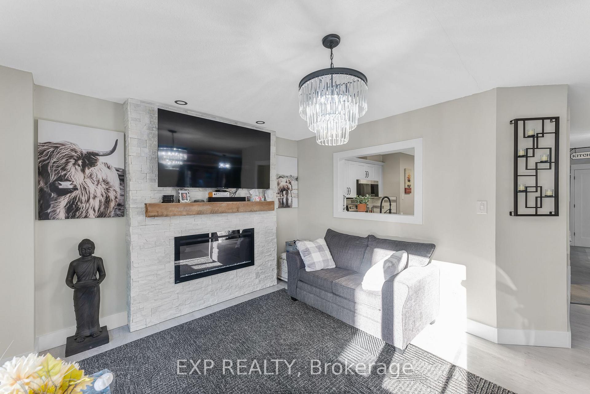 Photo 9 of Unit 21, 131 Green Briar Road, New Tecumseth, Alliston — HOMEH
