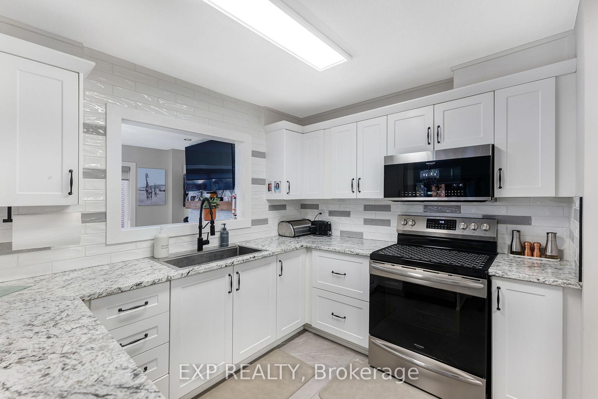 Photo 13 of Unit 21, 131 Green Briar Road, New Tecumseth, Alliston — HOMEH