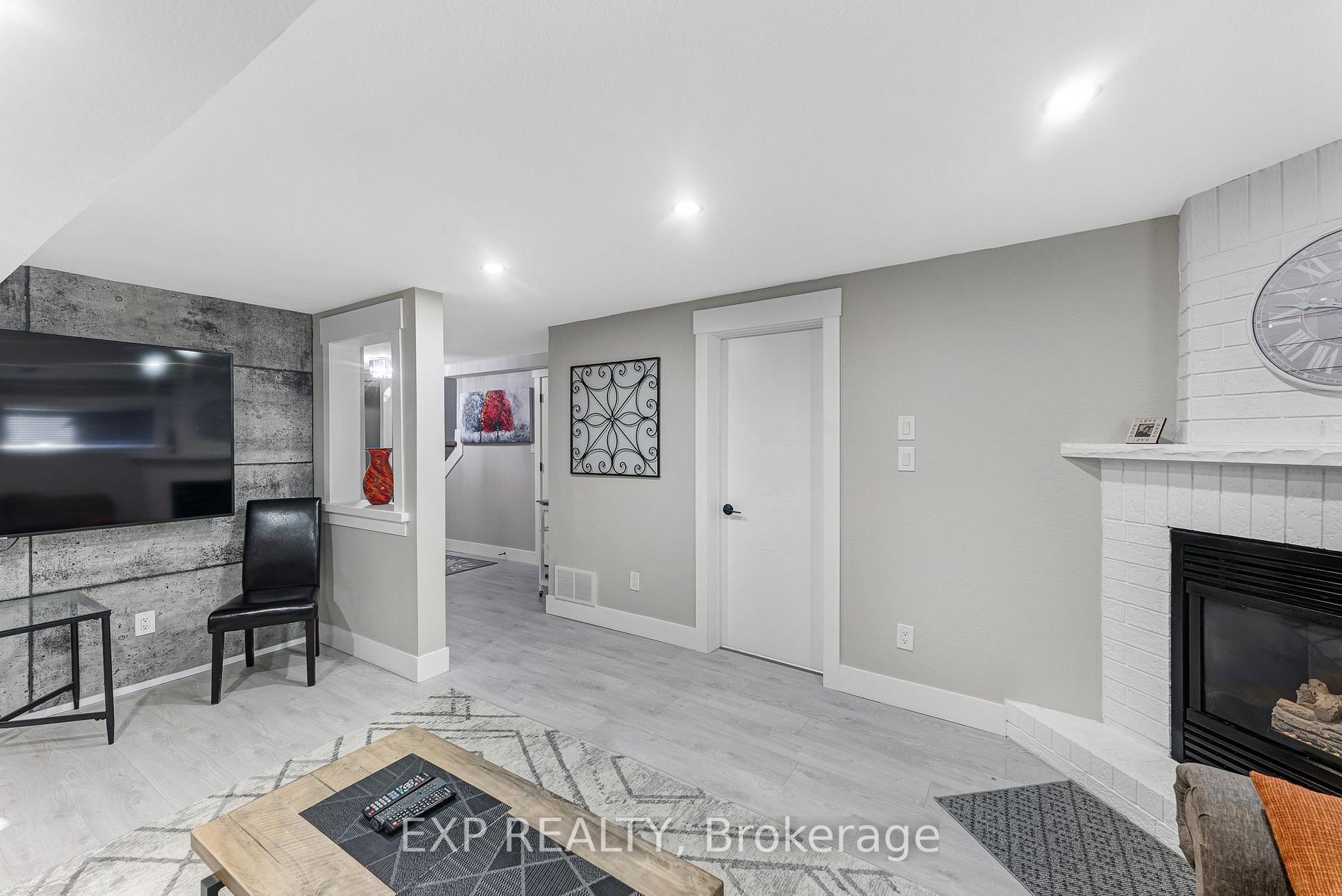 Photo 34 of Unit 21, 131 Green Briar Road, New Tecumseth, Alliston — HOMEH