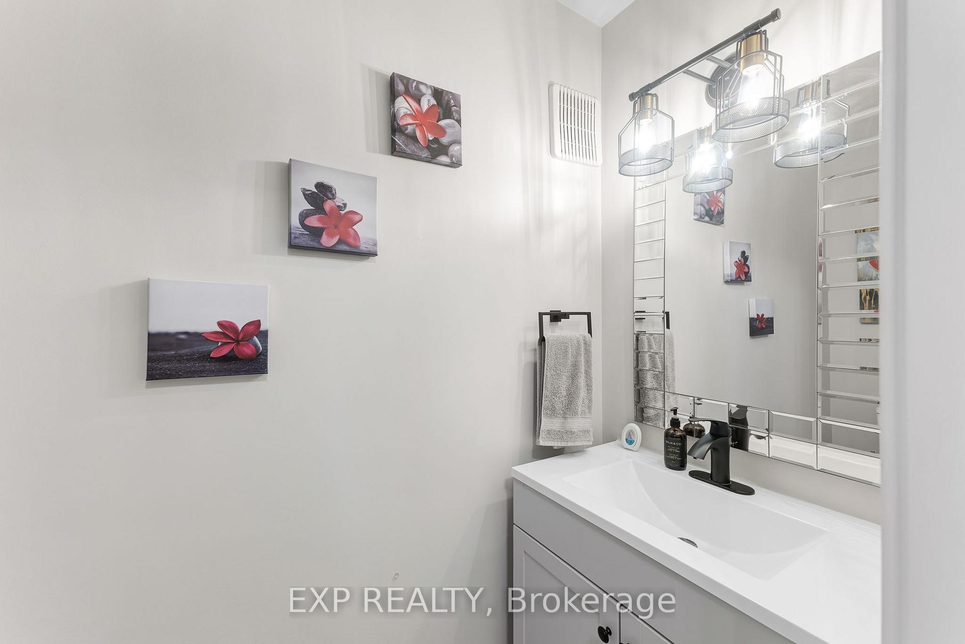 Photo 35 of Unit 21, 131 Green Briar Road, New Tecumseth, Alliston — HOMEH