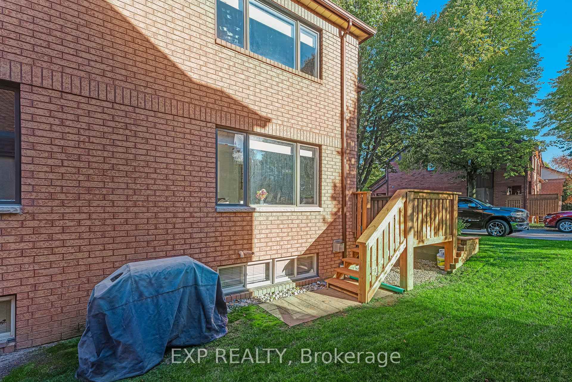 Photo 37 of Unit 21, 131 Green Briar Road, New Tecumseth, Alliston — HOMEH