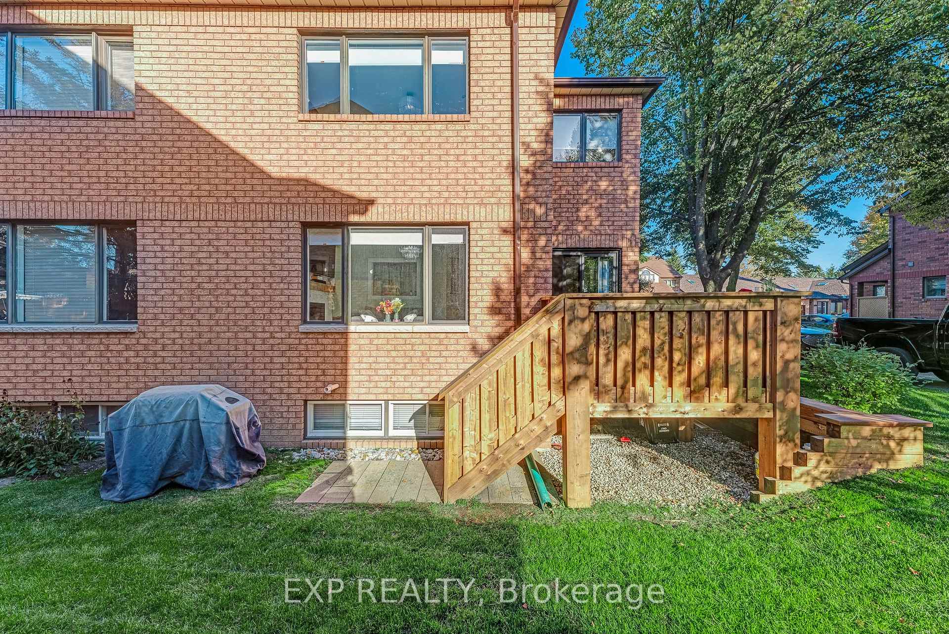 Photo 41 of Unit 21, 131 Green Briar Road, New Tecumseth, Alliston — HOMEH