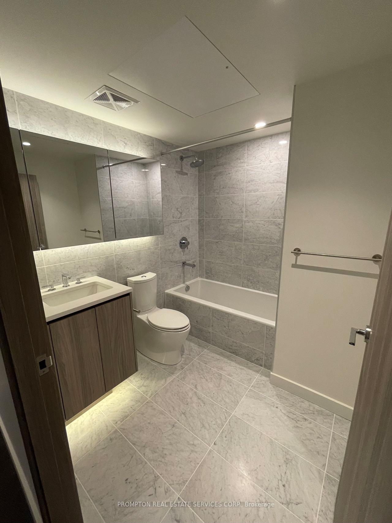 Photo 12 of Unit 1915, 95 McMahon Drive, North York, Bayview Village — HOMEH