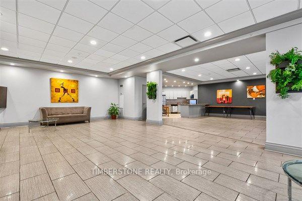 Photo 4 of Unit 803, 50 Disera Drive, Vaughan, Beverley Glen — HOMEH