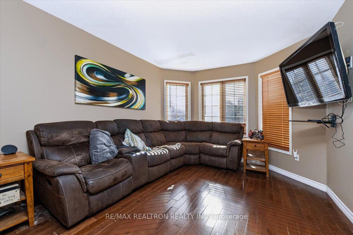Photo 5 of 5 Widgeon Street, Barrie, Painswick South — HOMEH