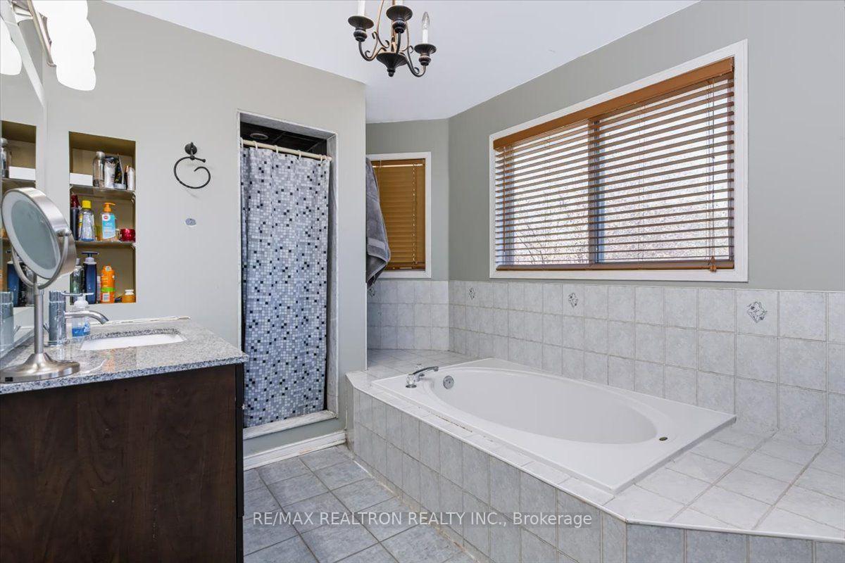 Photo 17 of 5 Widgeon Street, Barrie, Painswick South — HOMEH
