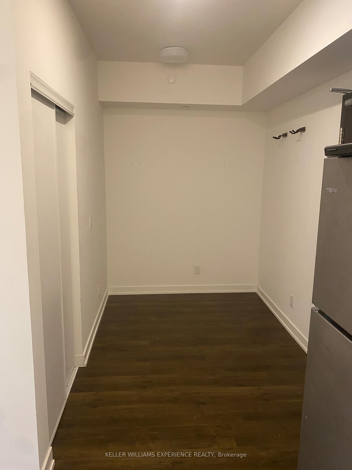 Photo 5 of Unit 703, 56 Lakeside Terrace, Barrie, Little Lake — HOMEH