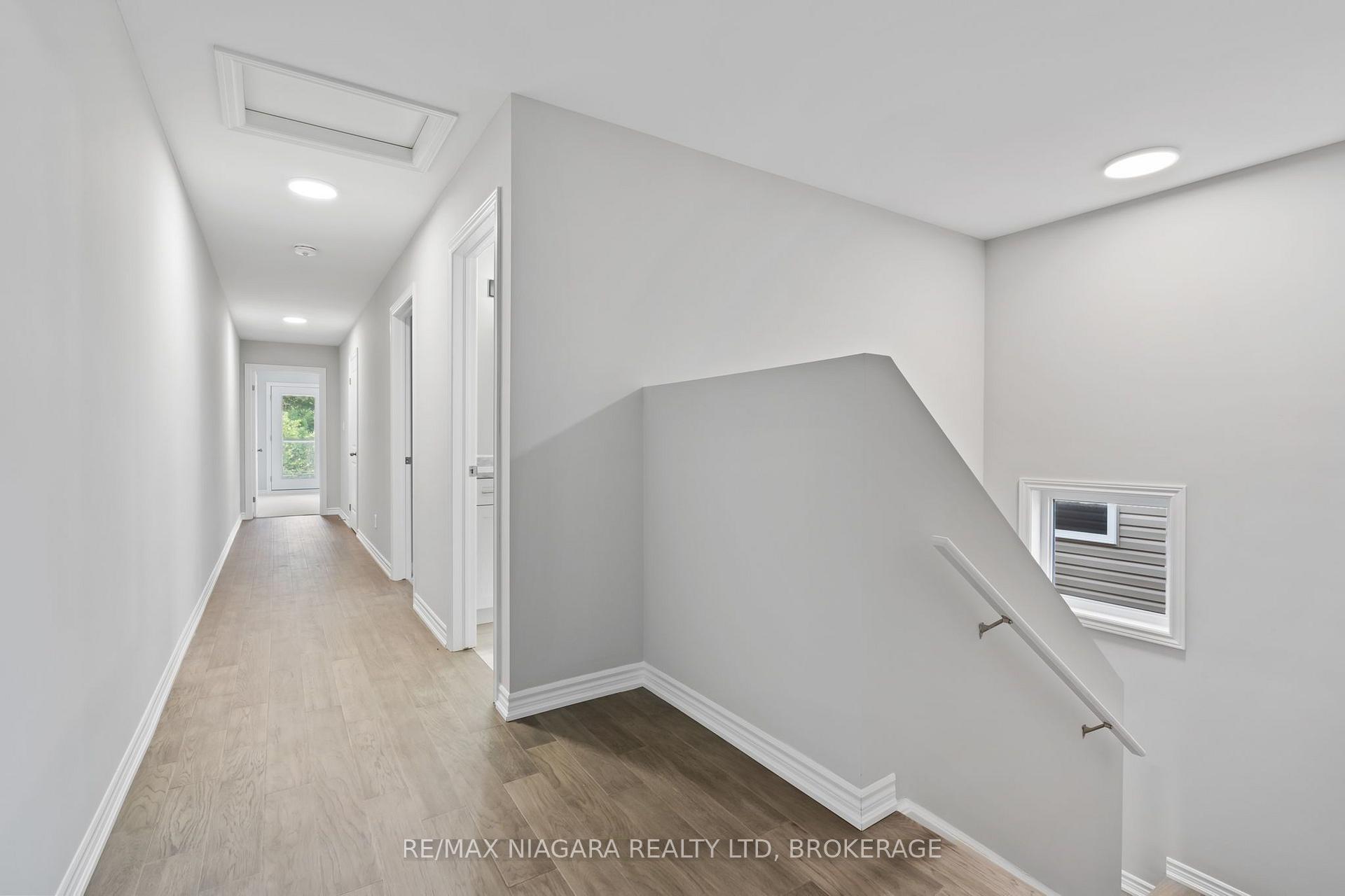 Photo 11 of 51 Superior Street, Welland, Dain City — HOMEH