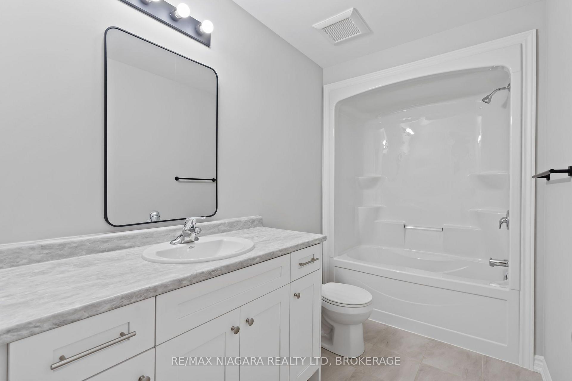 Photo 12 of 51 Superior Street, Welland, Dain City — HOMEH
