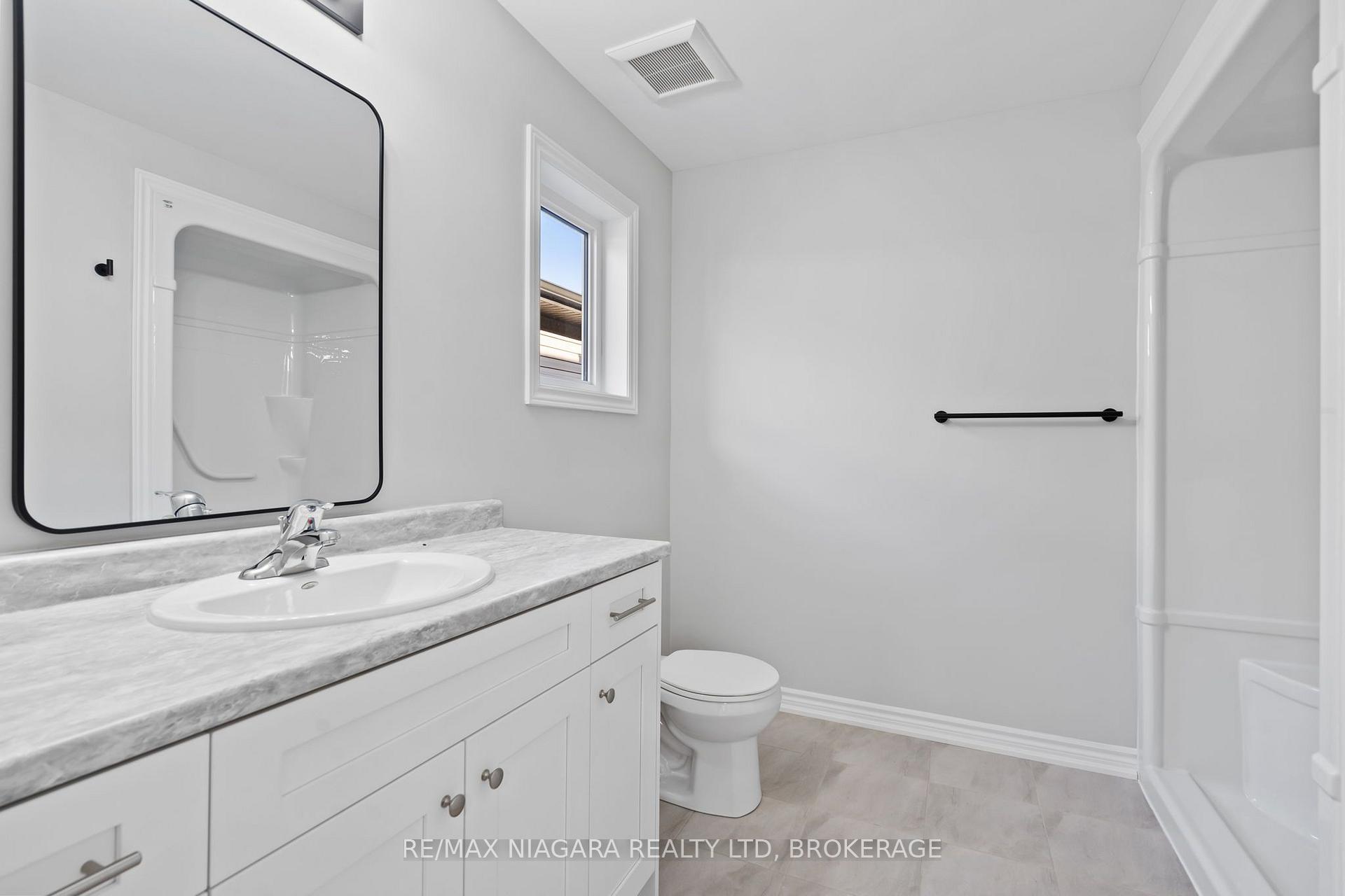 Photo 16 of 51 Superior Street, Welland, Dain City — HOMEH