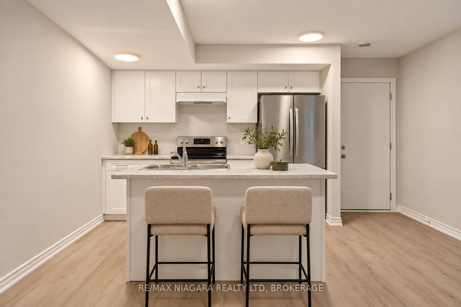 Photo 19 of 51 Superior Street, Welland, Dain City — HOMEH