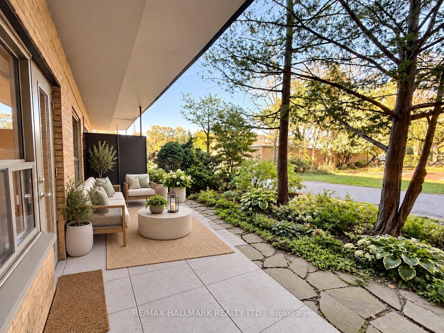 Photo 9 of Unit 111, 28 Upper Canada Drive, North York, St. Andrew-Windfields — HOMEH