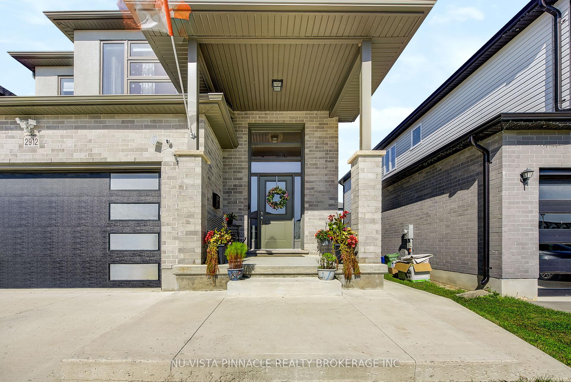Photo 4 of 2912 Petty Road, London, South W — HOMEH