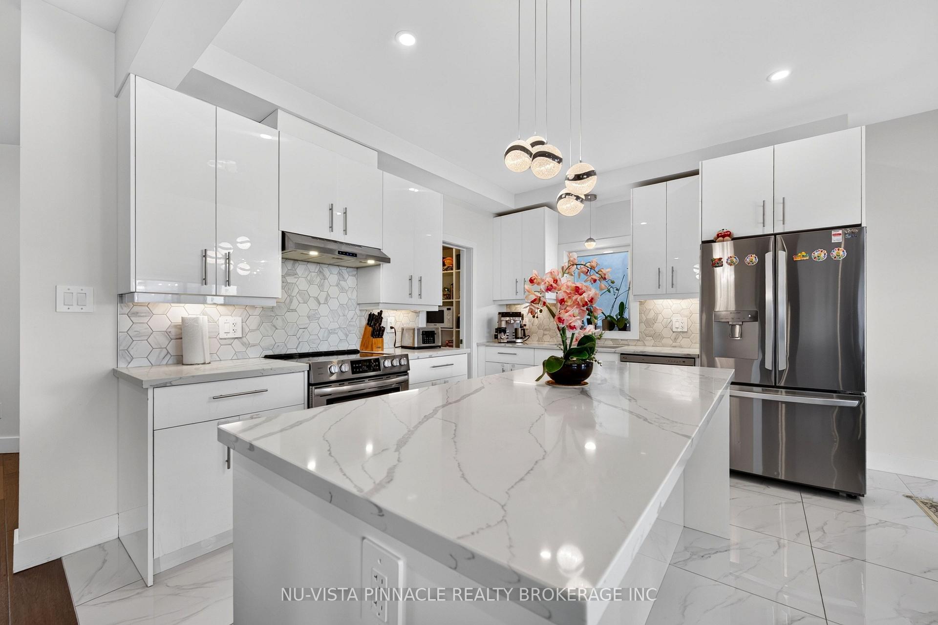Photo 14 of 2912 Petty Road, London, South W — HOMEH