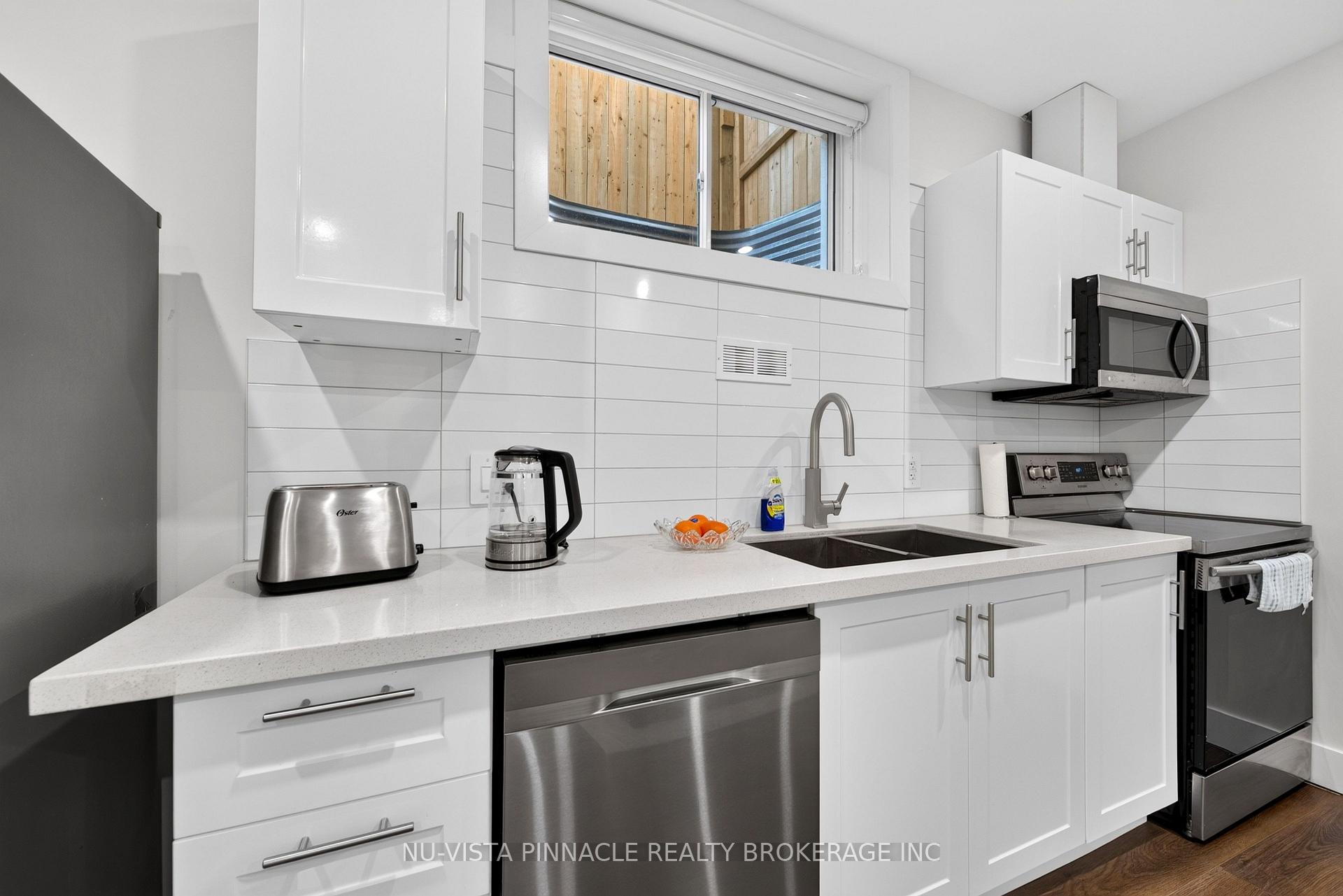 Photo 37 of 2912 Petty Road, London, South W — HOMEH