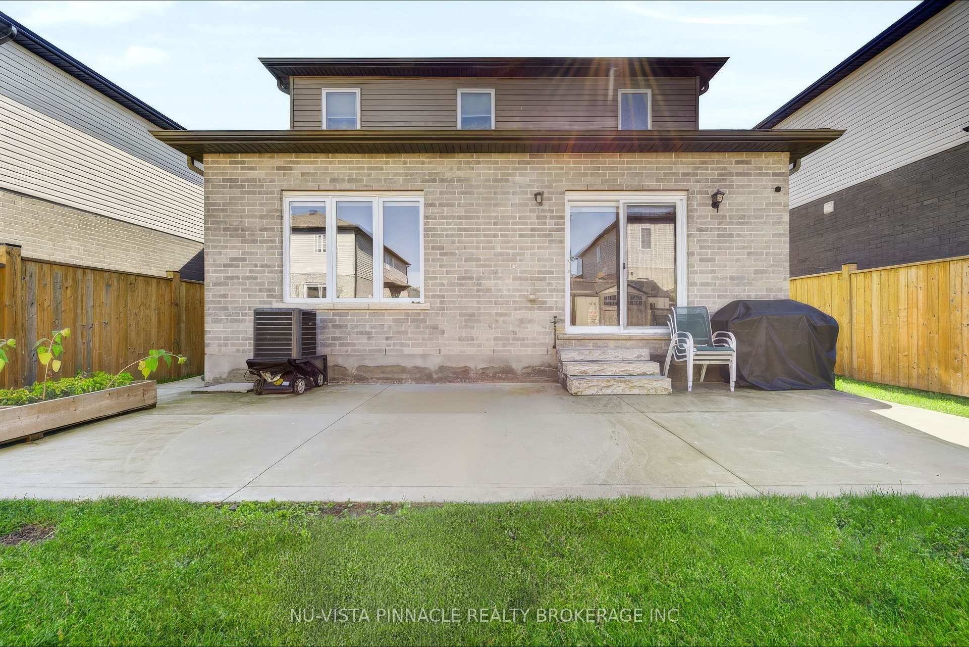 Photo 49 of 2912 Petty Road, London, South W — HOMEH