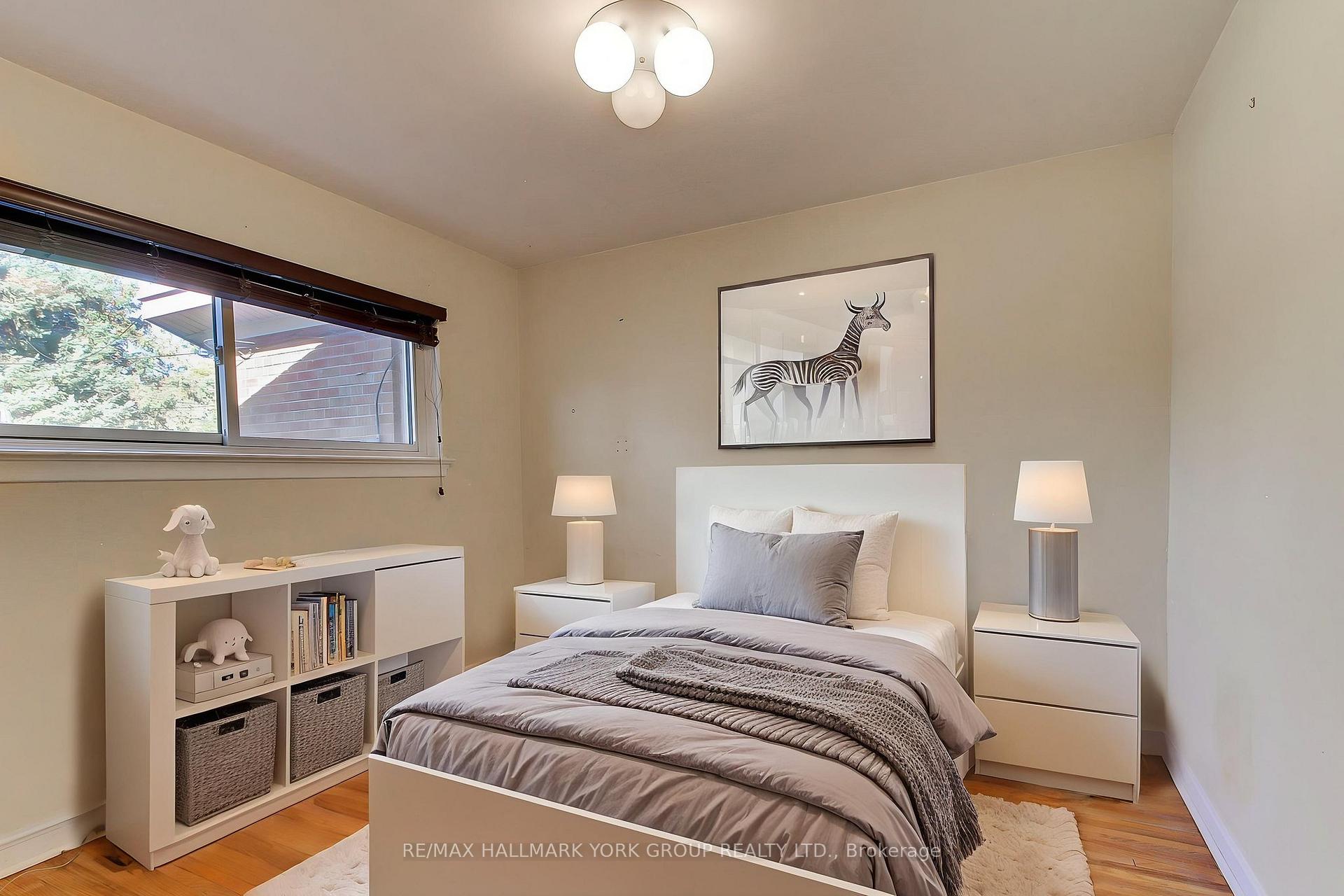 Photo 19 of 10 Harefield Drive, Etobicoke, Rexdale-Kipling — HOMEH