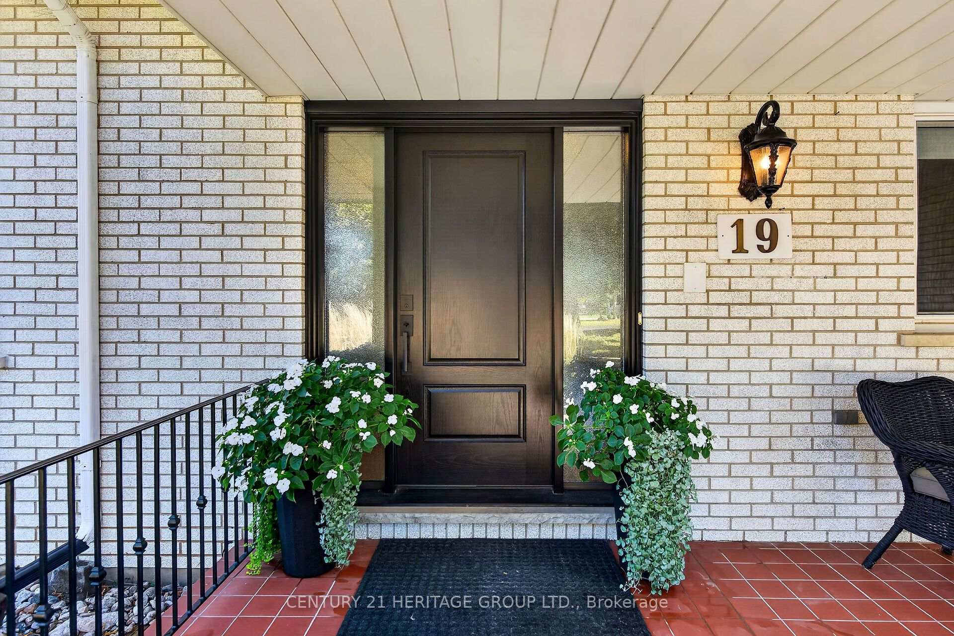 Photo 4 of 19 Meadowbrook Crescent, St. Catharines, Carlton/Bunting — HOMEH
