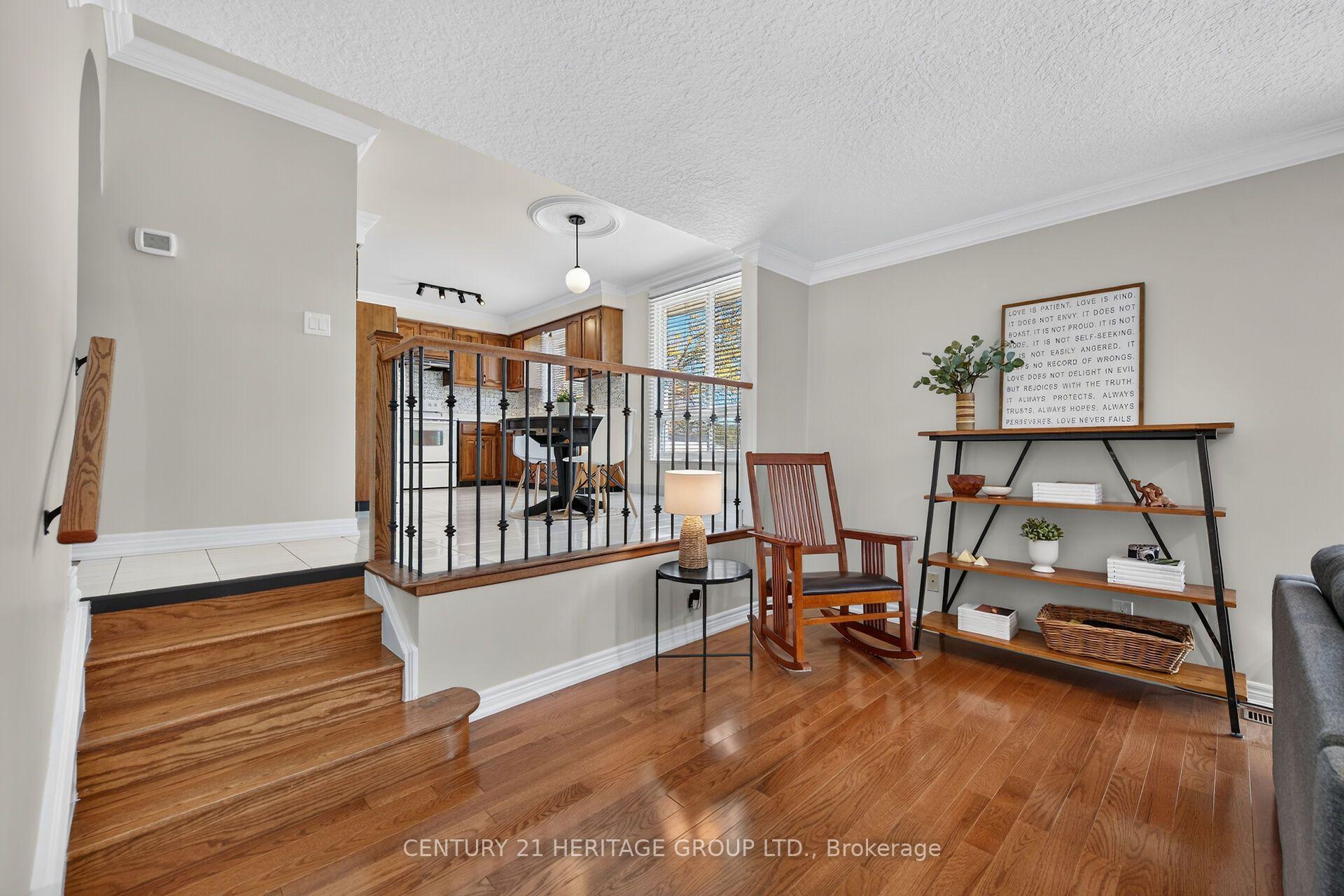 Photo 9 of 19 Meadowbrook Crescent, St. Catharines, Carlton/Bunting — HOMEH