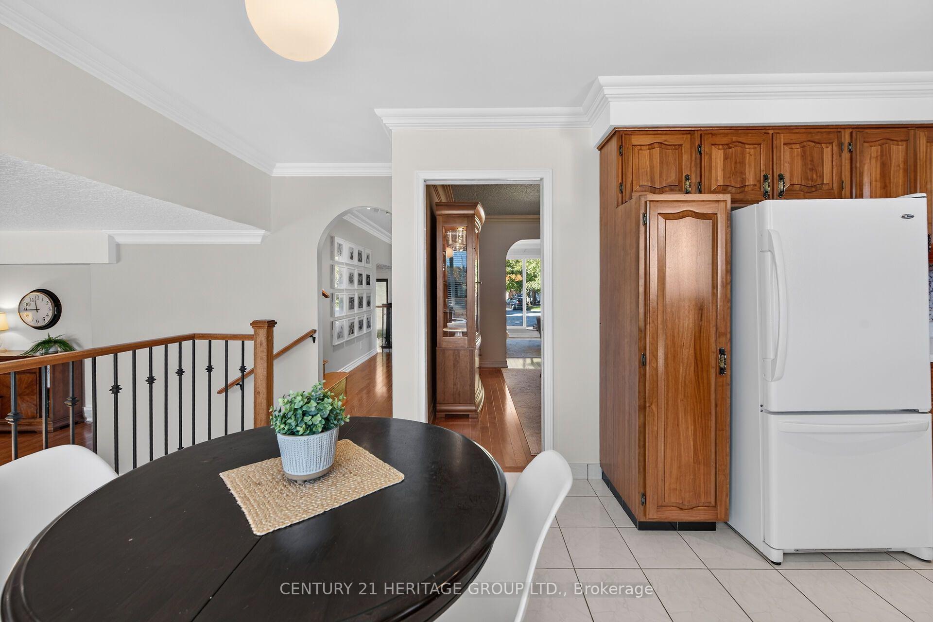 Photo 13 of 19 Meadowbrook Crescent, St. Catharines, Carlton/Bunting — HOMEH