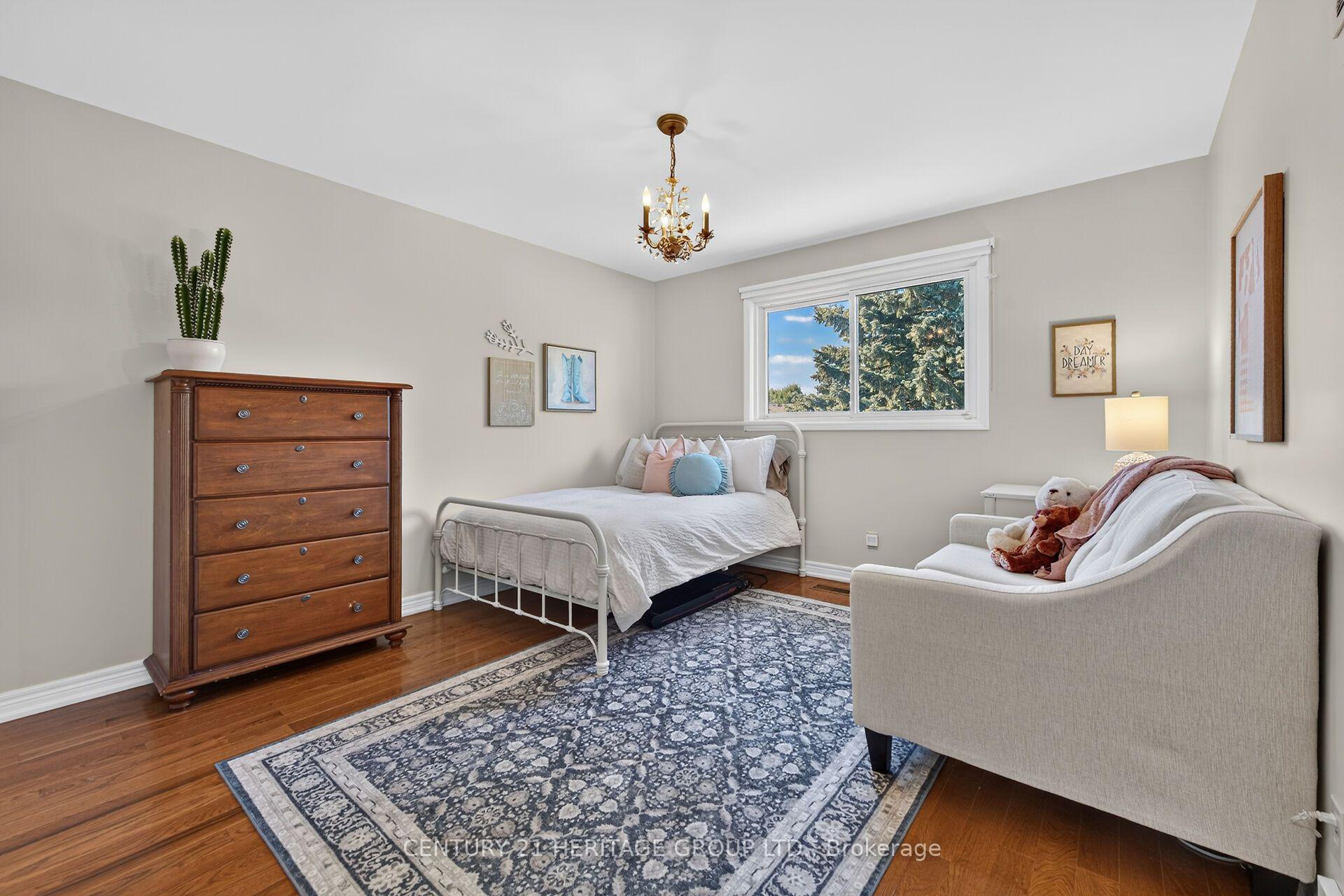 Photo 23 of 19 Meadowbrook Crescent, St. Catharines, Carlton/Bunting — HOMEH