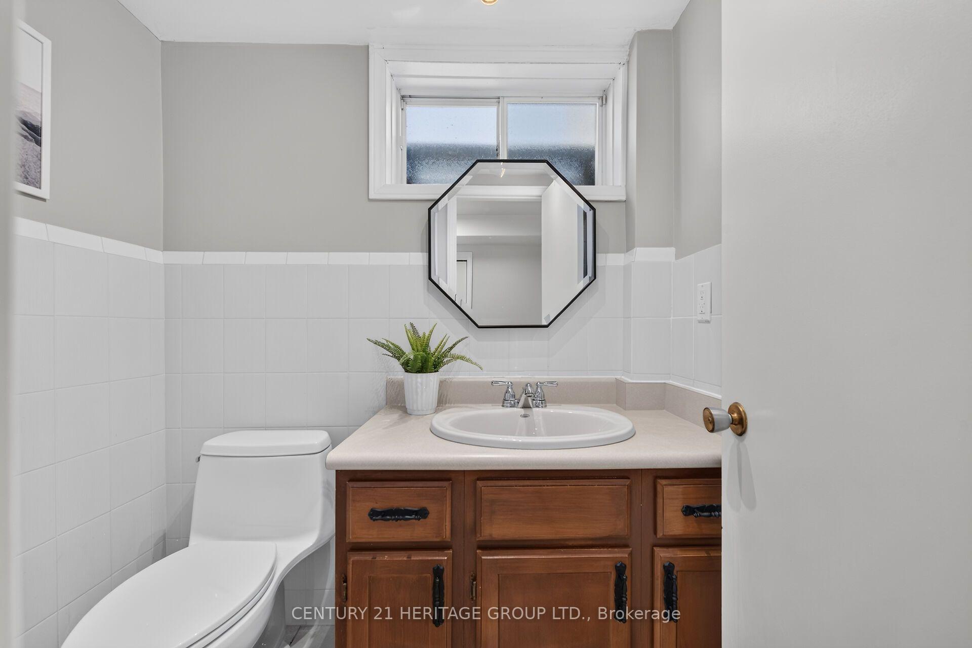 Photo 34 of 19 Meadowbrook Crescent, St. Catharines, Carlton/Bunting — HOMEH
