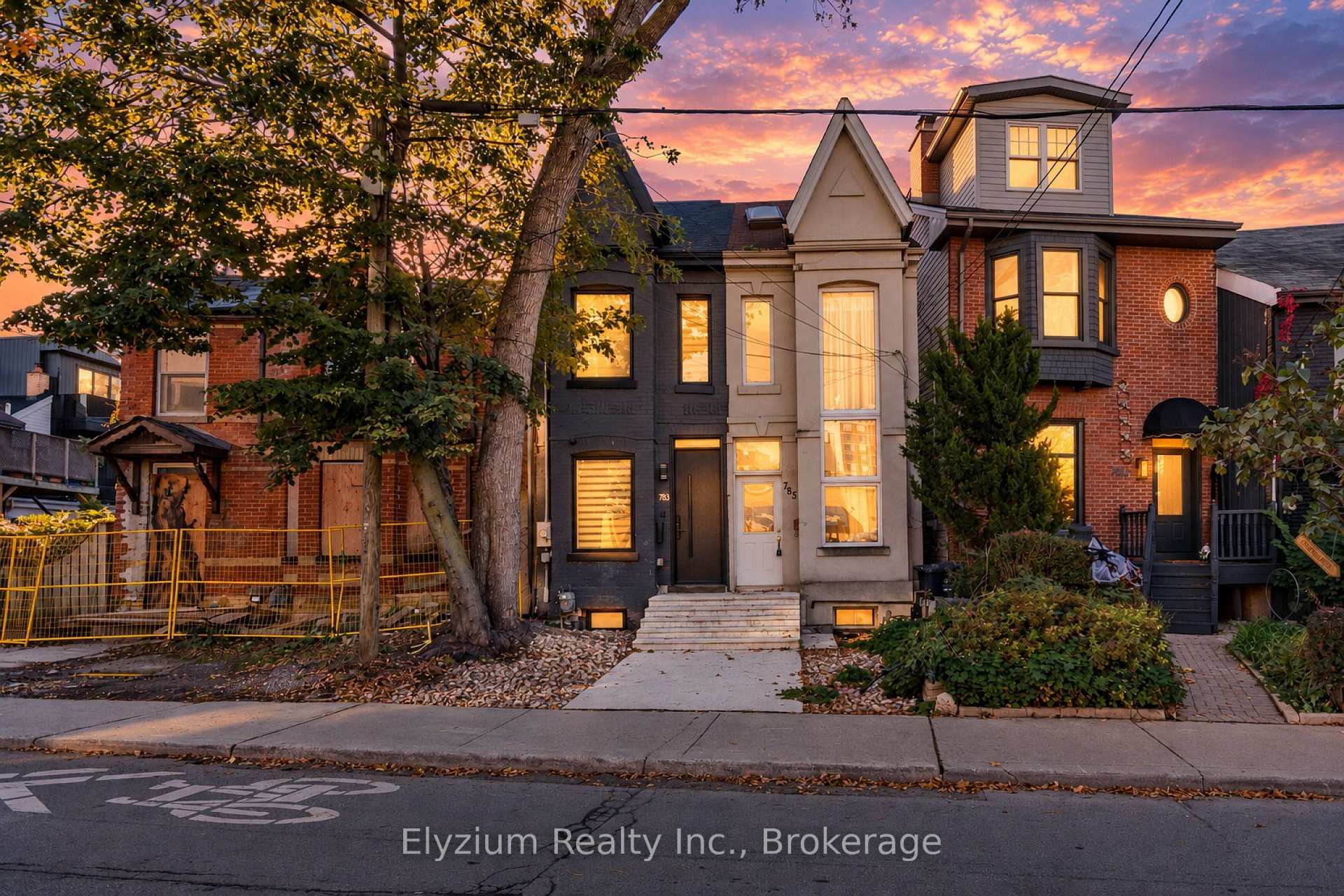 Photo 1 of 785 Adelaide Street W, Toronto, Niagara — HOMEH