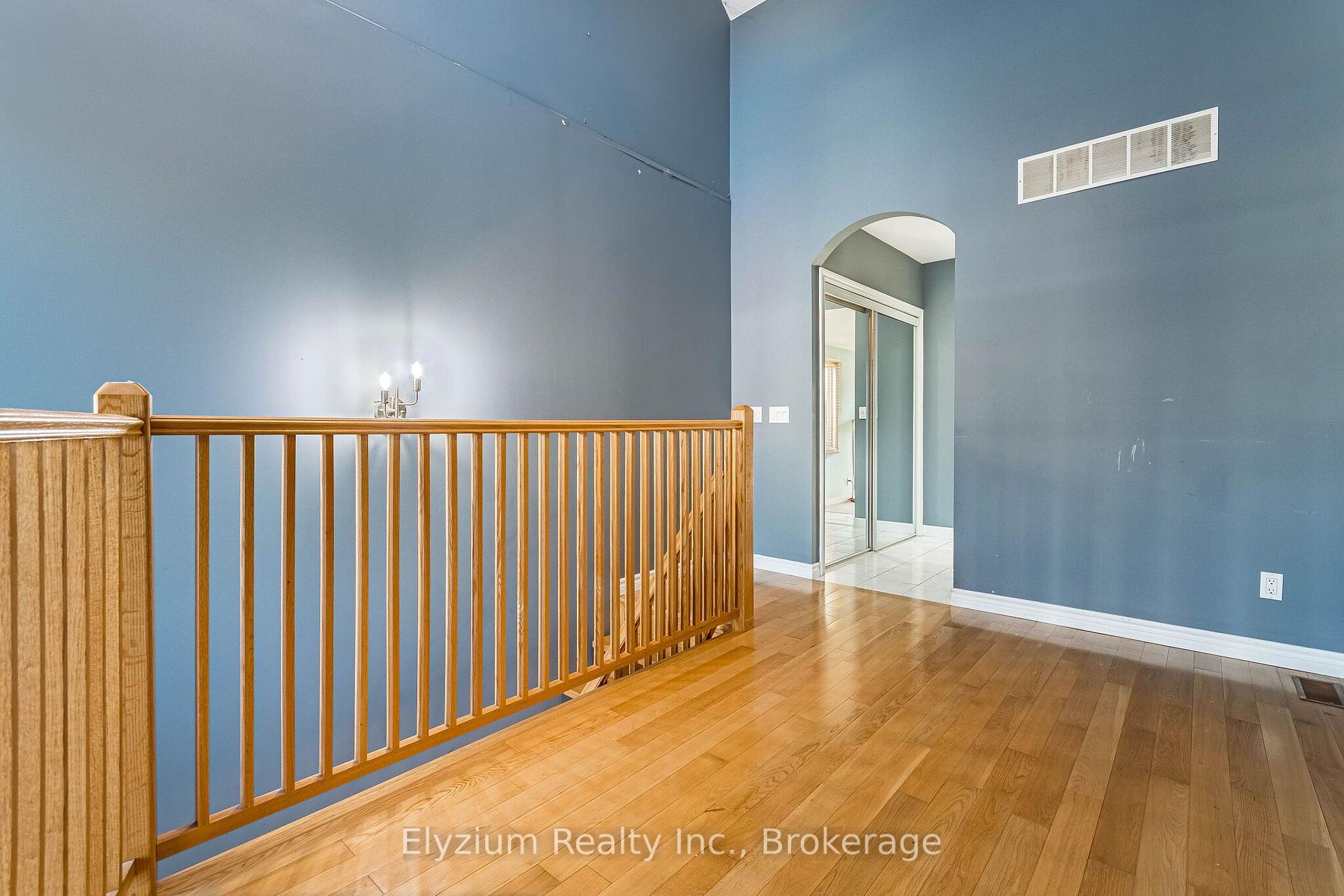 Photo 12 of 785 Adelaide Street W, Toronto, Niagara — HOMEH