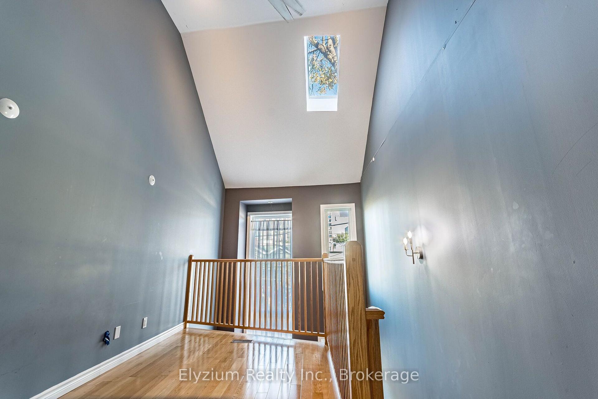 Photo 13 of 785 Adelaide Street W, Toronto, Niagara — HOMEH