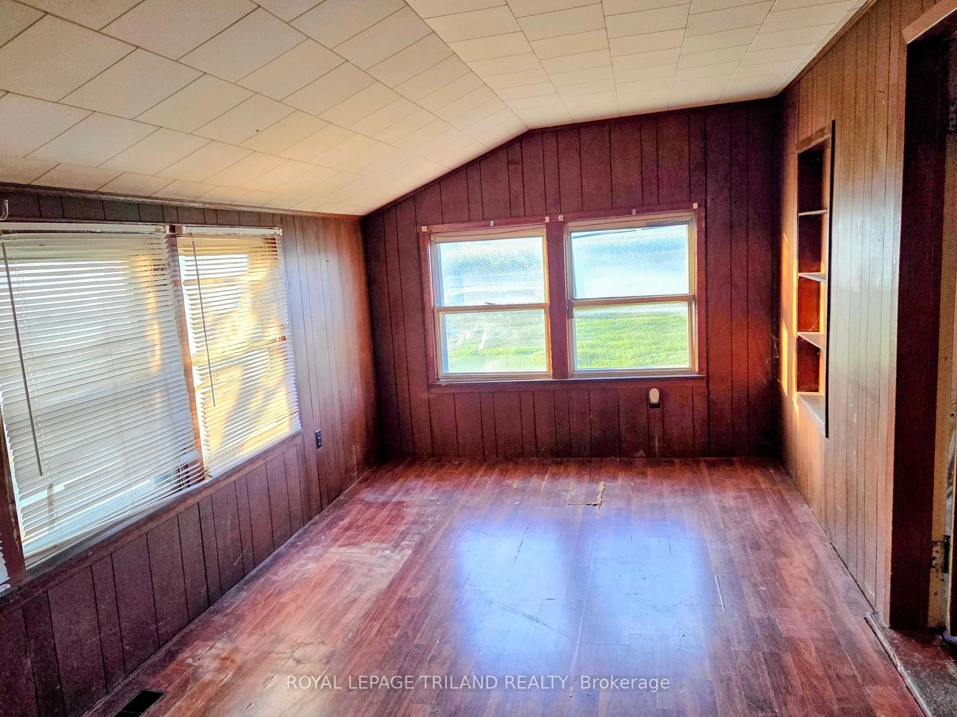 Photo 10 of 44588 Talbot Line, Central Elgin, Rural Central Elgin — HOMEH