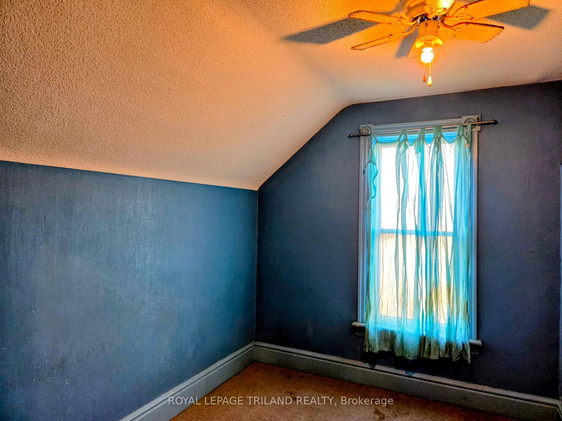 Photo 14 of 44588 Talbot Line, Central Elgin, Rural Central Elgin — HOMEH