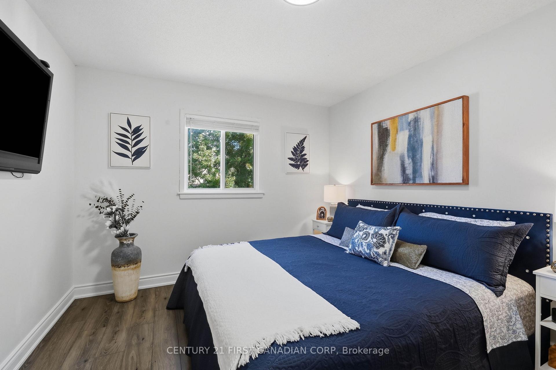 Photo 27 of 546 Talltree Crescent, London, East I — HOMEH