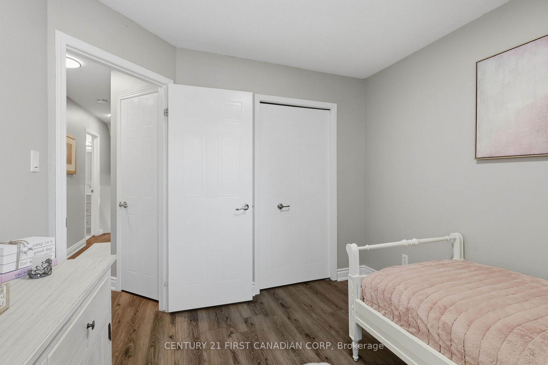 Photo 32 of 546 Talltree Crescent, London, East I — HOMEH