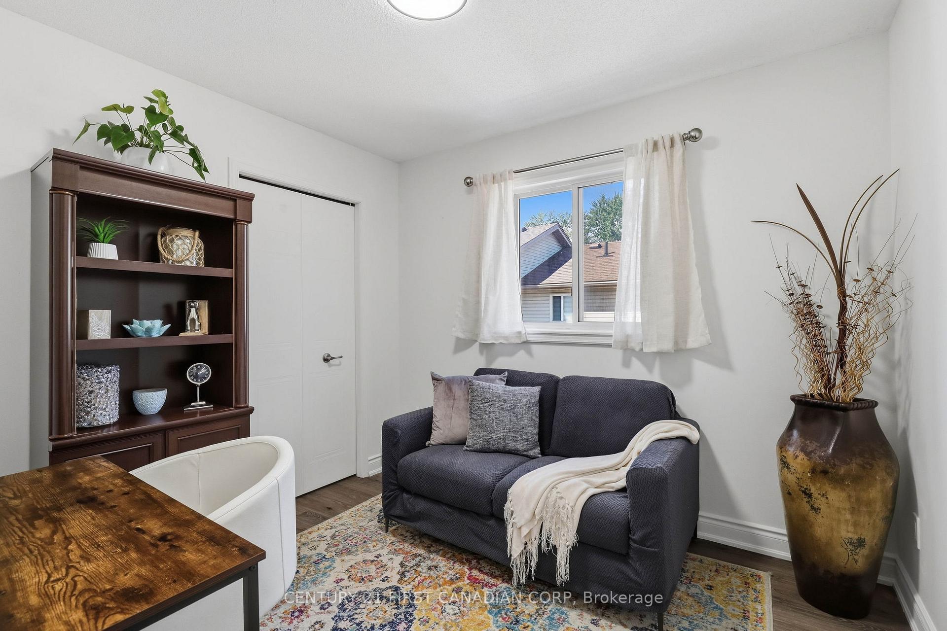 Photo 33 of 546 Talltree Crescent, London, East I — HOMEH