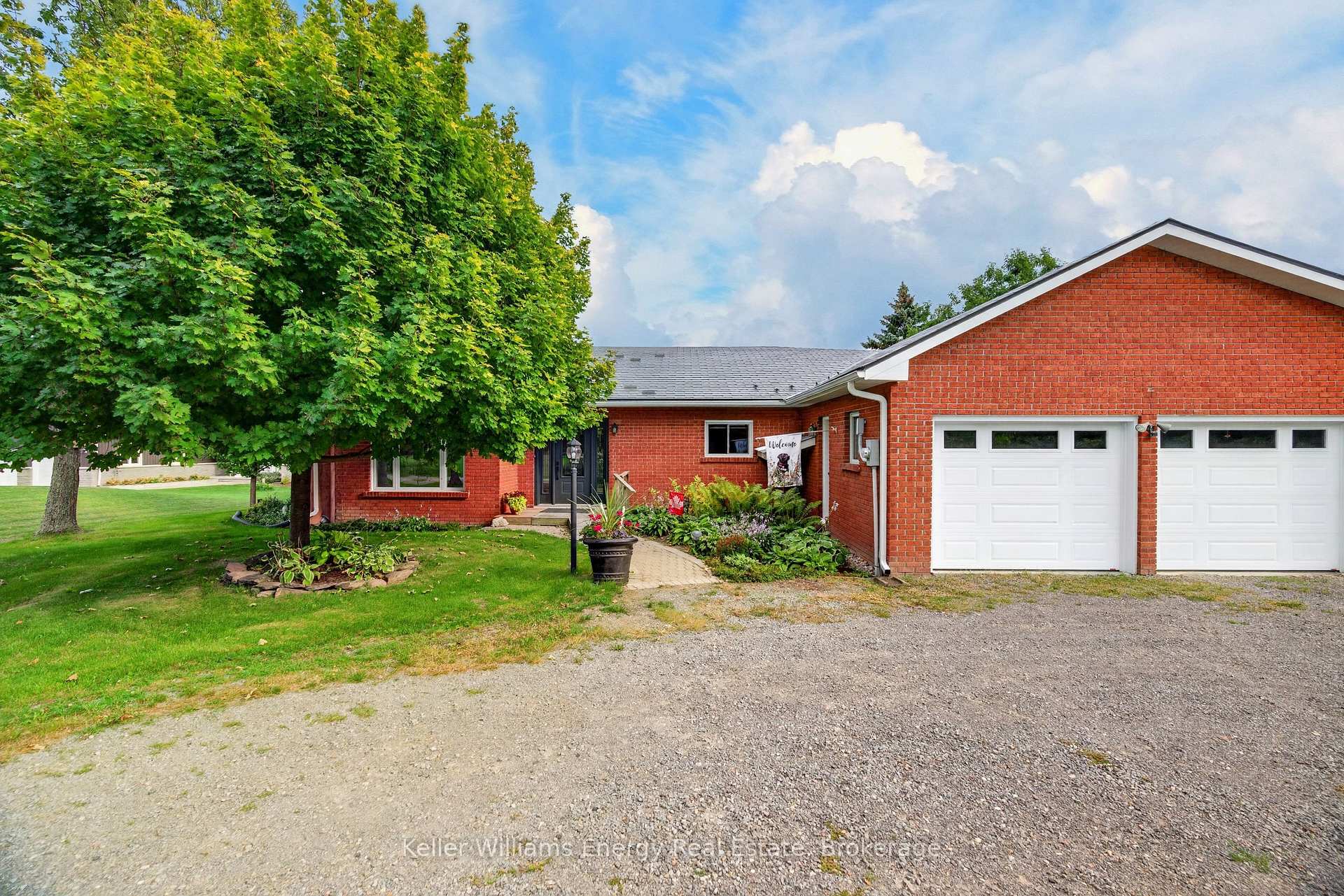 Photo 3 of 89 Smith's Bay Avenue, Prince Edward County, North Marysburg Ward — HOMEH