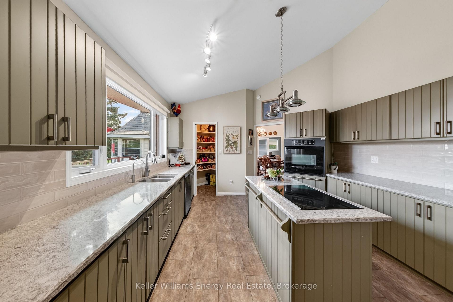 Photo 6 of 89 Smith's Bay Avenue, Prince Edward County, North Marysburg Ward — HOMEH