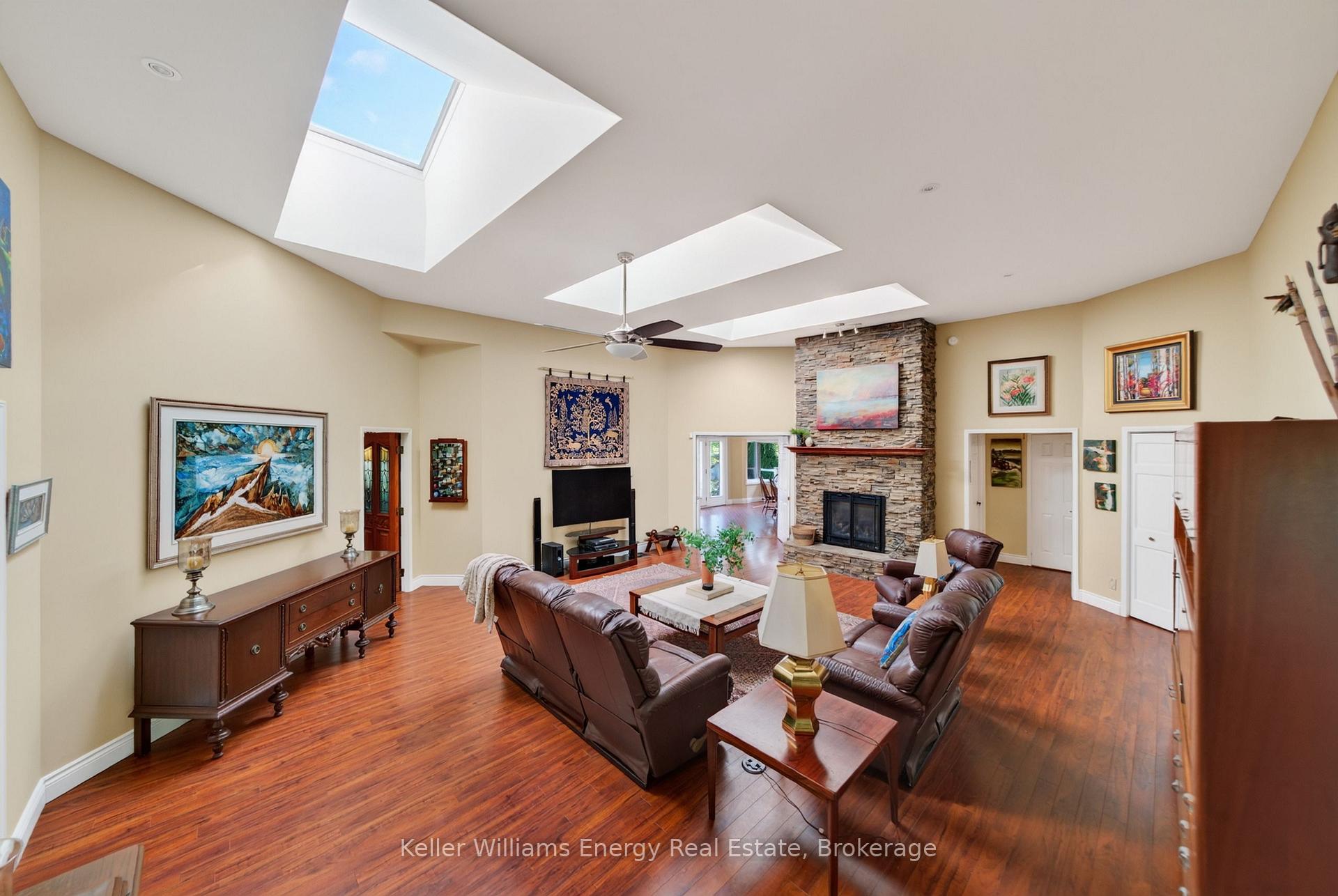 Photo 12 of 89 Smith's Bay Avenue, Prince Edward County, North Marysburg Ward — HOMEH