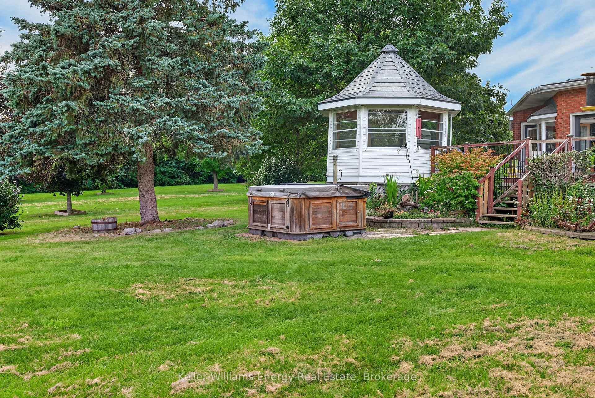Photo 38 of 89 Smith's Bay Avenue, Prince Edward County, North Marysburg Ward — HOMEH