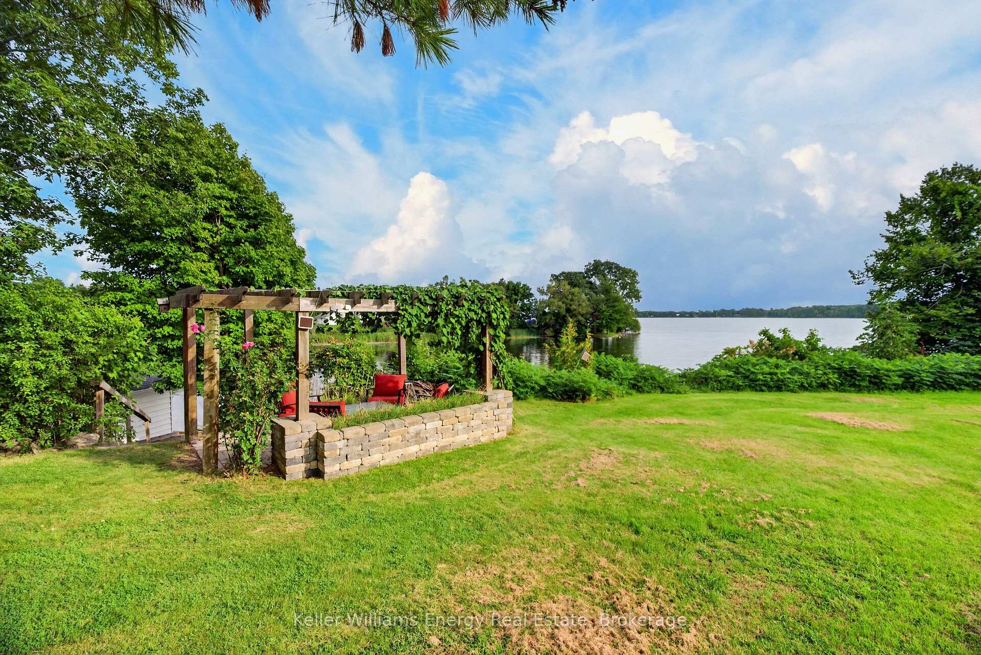 Photo 44 of 89 Smith's Bay Avenue, Prince Edward County, North Marysburg Ward — HOMEH